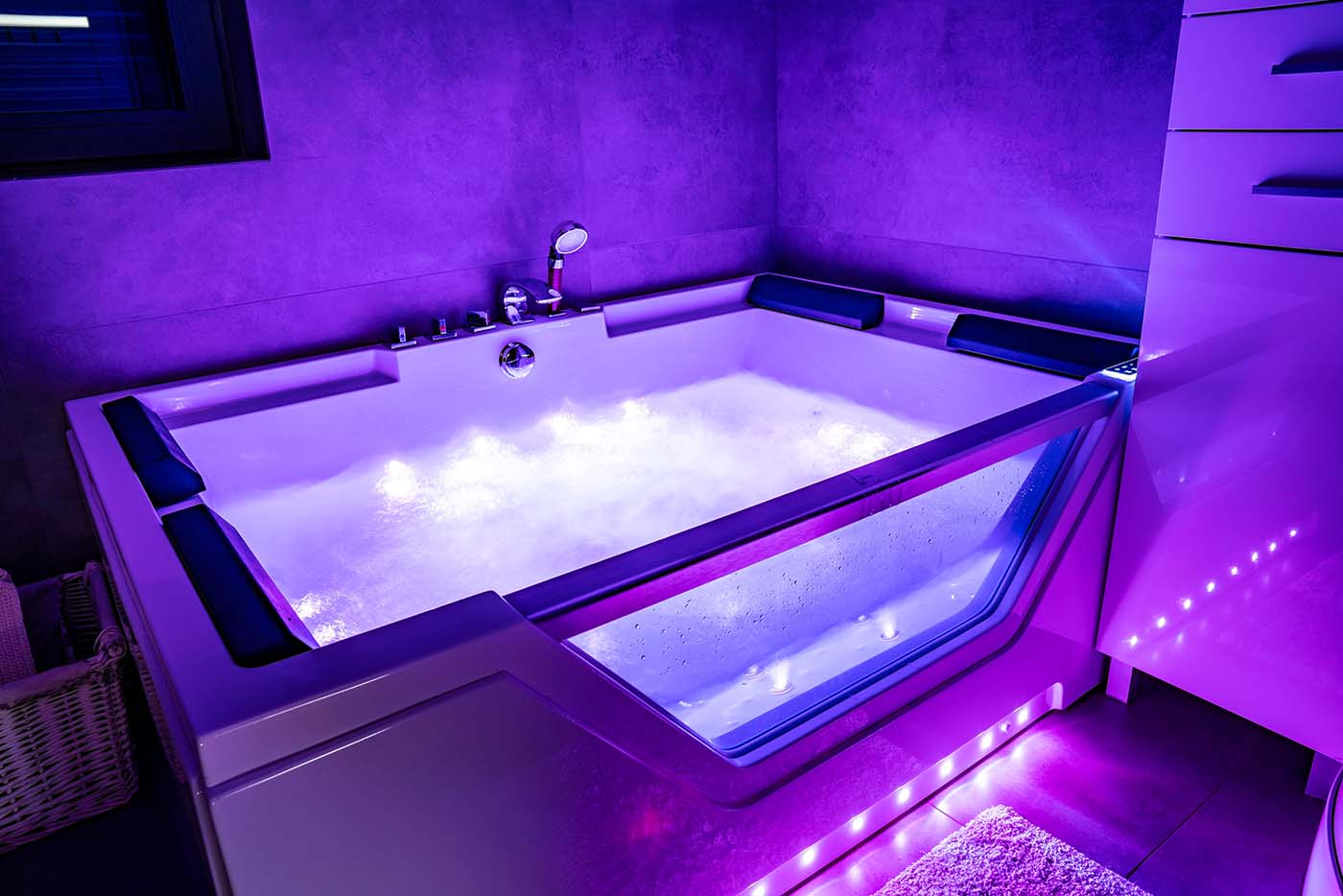 Domek Hot Tub. Jacuzzi, Sauna Chillout Kołobrzeg. Domek wakacyjny Kołobrzeg. Domek Charzyno Domek Hot Tub. Jacuzzi, Sauna Chillout Kołobrzeg. Domek wakacyjny Kołobrzeg. Domek Charzyno